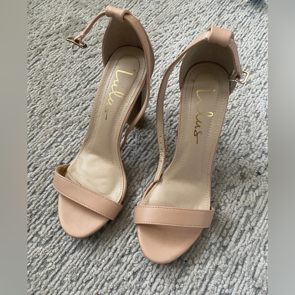 Lulus nude block heels